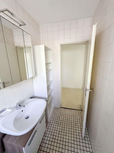 Bad – Blick Richtung Flur