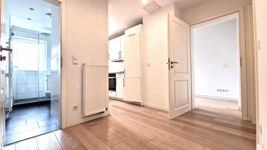 Top modernisierte ETW in HH-Eimsbüttel – Flur