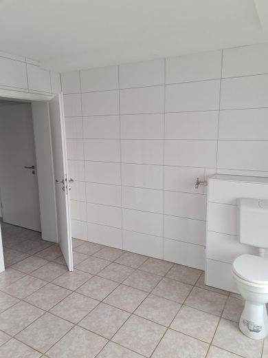 Sehr schön geschnittene 3,5-Zimmer-Erdgeschosswohnung in Sinntal. – Foto 2