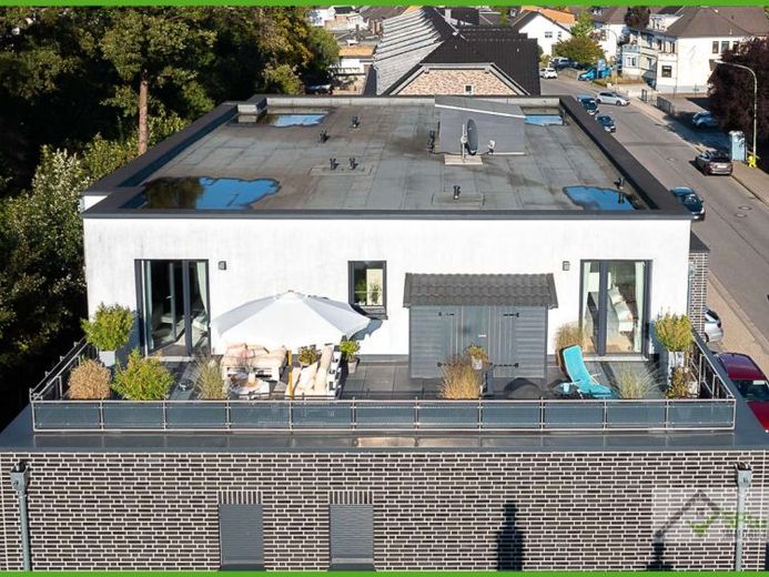 + 5PLUS + JESZCZE ŻYJESZ CZY JUŻ MIESZKASZ? PENTHOUSE Z TARASEM NA DACHU W LANGERWEHE +++ – Zdjęcie 1