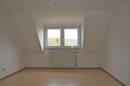 Luminoso appartamento di proprietà con spazio aggiuntivo – Schlafzimmer
