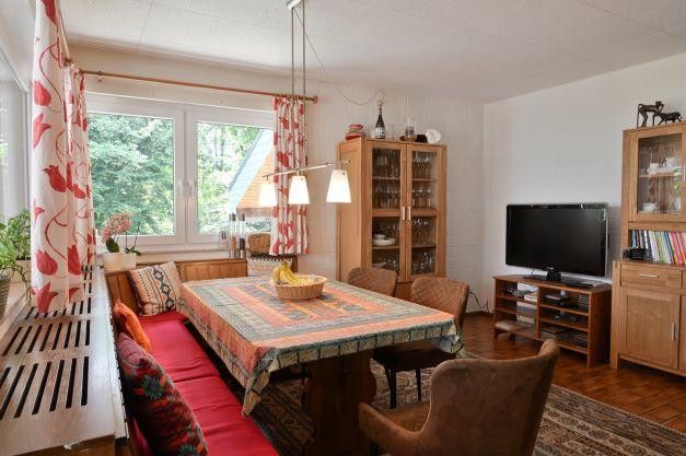 Großzügiges 1-2 Familienhaus mit viel Platz und gehobener Ausstattung – Esszimmer