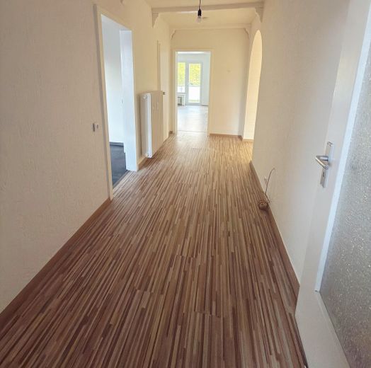Gepflegte, helle 3,5-Zimmer-Wohnung mit Balkon, Aufzug & Grünblick am Gervinuspark – Foto 8