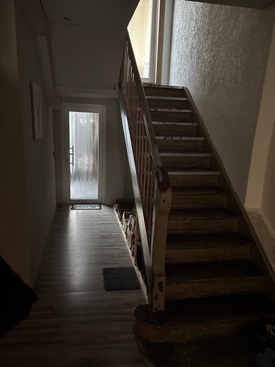 Einfamilienhaus mit Nebengebäude, Hof und Garage – Foto 11