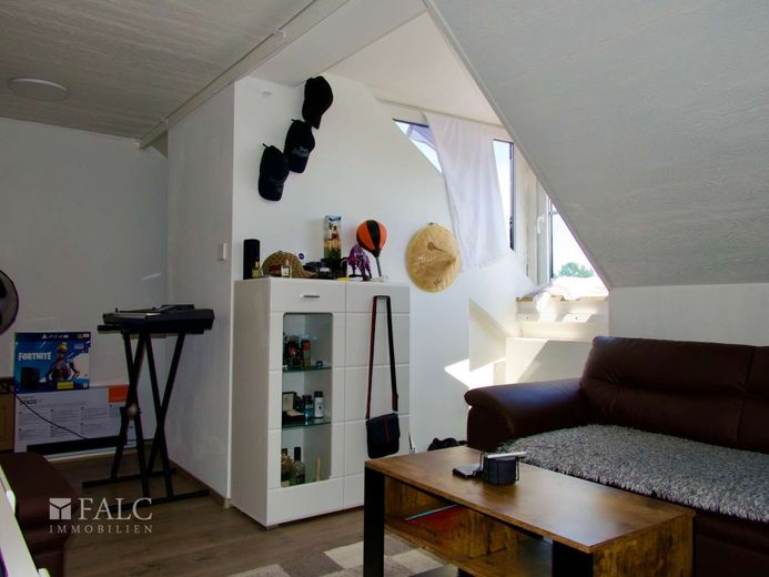 Einfach Mehr: RMH, Garten, Garage. Zu Fuß zur AUDI AG-A1 und SMP. Top-Lage-Ausstattung-Zustand. – Schlafzimmer 4 von 5