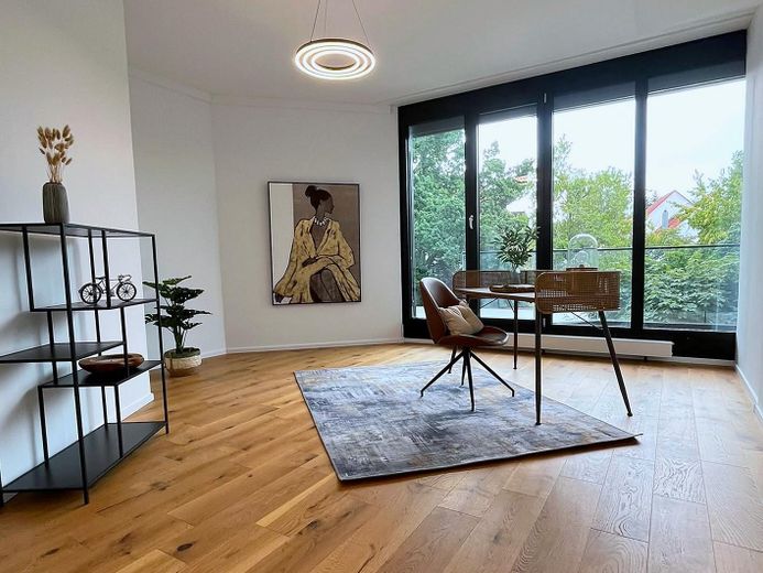 Wohnen mit Anspruch – zentral, großzügig & mit Balkon vor allen Zimmern – Licht, Weite & Wohngefühl