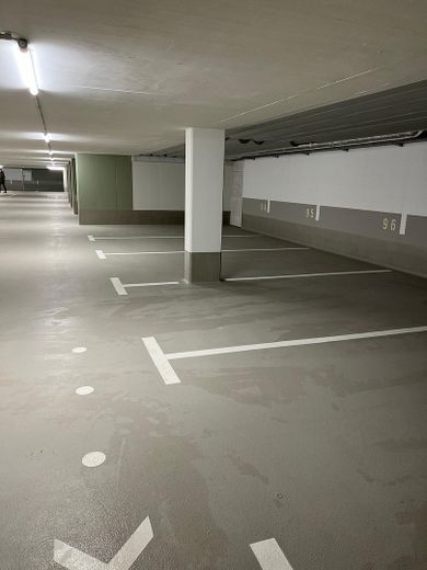 Tiefgaragenstellplatzt