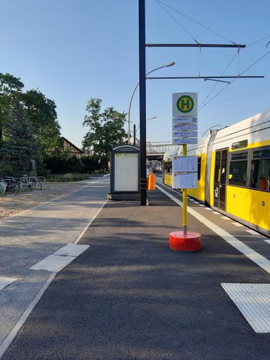 واحة عائلية في كارلسهورست – حلم سكني بمساحة 204 م² يضم 6,5 غرف بالقرب من قطار S-Bahn – الصورة 16