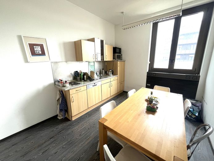 Einzelbüro erweiterbar bis ganze Etage Toplage-Sendling – Glasfaser – Aufzug – Parkplätze – Büroküche/Aufenthaltsraum