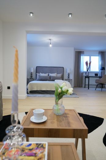 Von privat: Sonnige, frisch renovierte 4,5-Zi-Gartenwohnung in begehrter Lage v. Bogenhausen-Denning – Schlafzimmer UG