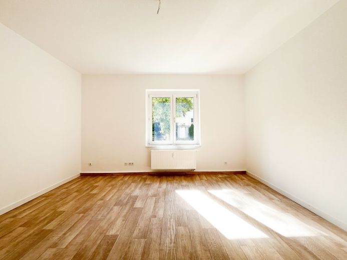Jetzt 2 Monate warmmietfrei*: Komfortable, renovierte Erdgeschosswohnung mit Balkon – Foto 1
