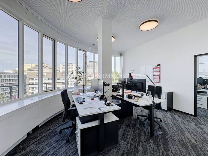 Seven-room commercial space on Lietzenburger Straße with an unforgettable view – Photo 1