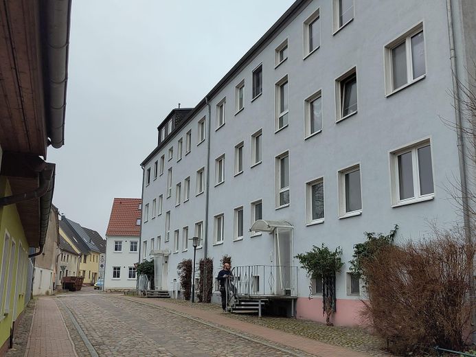 renovierte 3 Zimmer / Küche / Diele / Bad in Bad Sülze im Haus sind zwei Wohnungen frei! – Foto 1