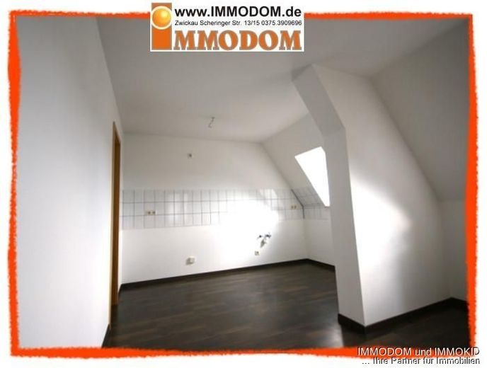 3-Zimmer-Maisonetten-Dachwohnung für INDIVIDUALISTEN mit LAMINAT und Personenaufzug zu vermieten! – offene Küche