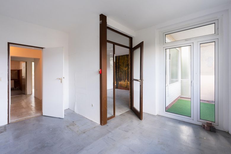 Yaklaşık 77,90 m² büyüklüğünde, hemen taşınılabilir 2,5 odalı daire; doğrudan sahibinden ve komisyonsuz – Küche2