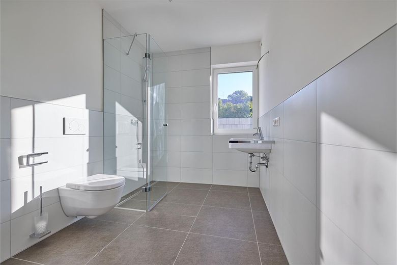 2-Zimmer-Eigentumswohnung in Krumbach | kompakt, modern & provisionsfrei (W5) – Tageslichtbadezimmer