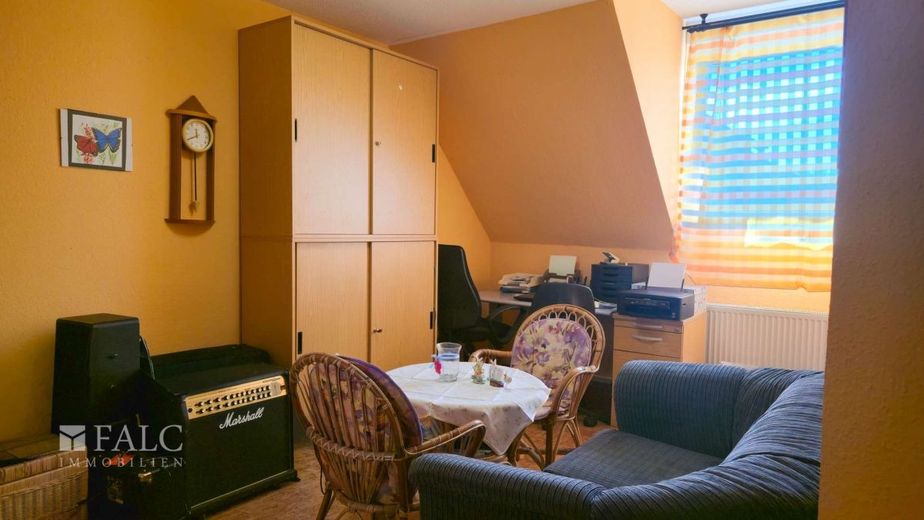 Familienfreundliche Doppelhaushälfte mit Garten, Terrasse &amp; Doppelgarage – Kinderzimmer 1