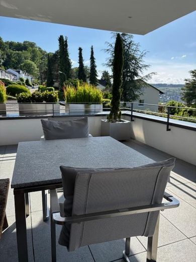Exklusive 3.5 Zimmerwohnung auf dem Hünerberg – Foto 9