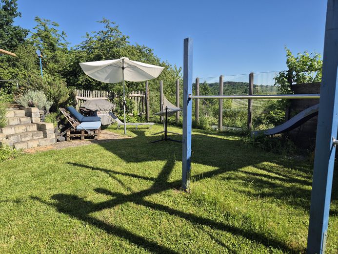 Seitenansicht Garten