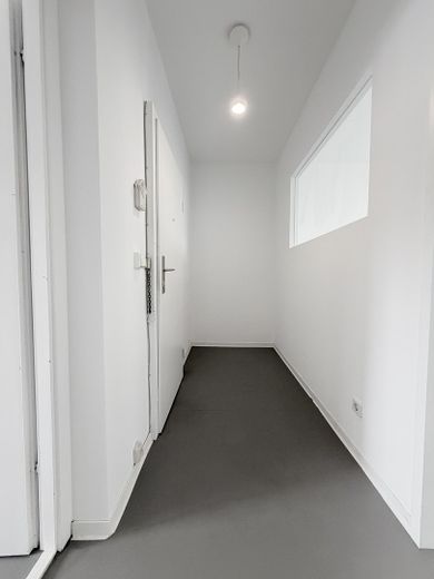 Appartamento di 2 locali al piano rialzato in Lichtenberg urbano – Eingangsbereich