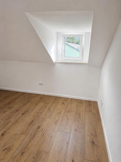 Mansardenwohnung - Starnberg – Zimmer2