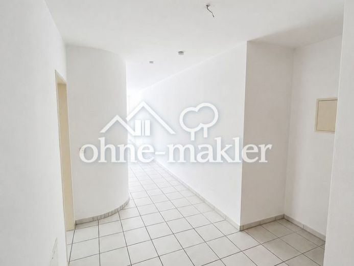 Renovated 3-room apartment with open living concept, panoramic views and garage – Foto 1