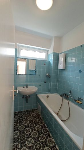 Appartement lumineux de 4,5 pièces avec grande loggia, 3e étage, accessible aux personnes à mobilité réduite – Photo 6