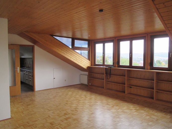 Beilstein, 3 Zimmer DG-Wohnung in bester Aussichtslage – Wohnzimmer