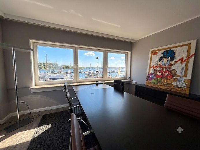 Exklusive Büro- und Praxisfläche // Hafen Travemünde – Hauptbüro