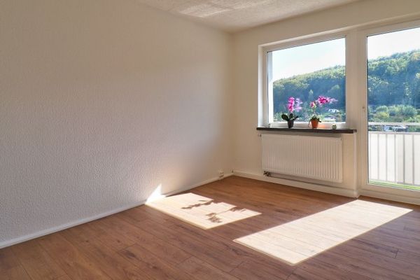 Platz zum Träumen: Helle 3-Raum-Wohnung mit Balkon in Großbodungen!