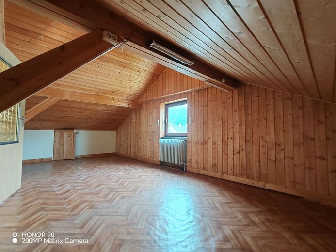 Freistehendes Einfamilienhaus in Kraiburg am Inn – DG-Zimmer