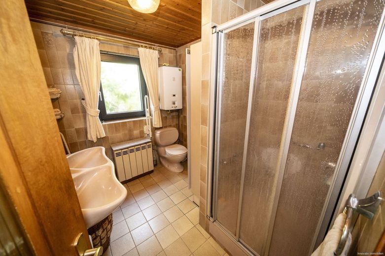 Ihr neues, gemütliches Zuhause in Zentrumsnähe von Püttlingen – Badezimmer Erdgeschoss