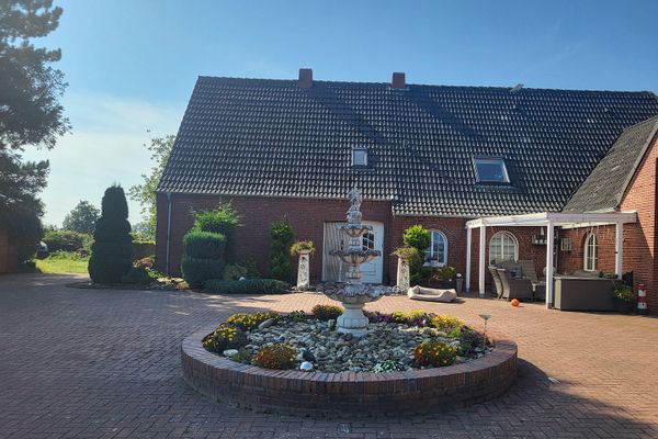 Exkl. Einfamilienhaus, nähe Norddeich mit Pool, Sauna, Pferdehaltung