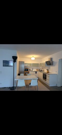 Appartamento con 3 locali in ottimo stato, ampio balcone soleggiato, posto auto in garage sotterraneo e ascensore a Derendorf – Foto 5