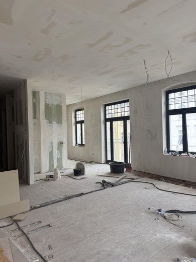 Wohnraum und offene Küche