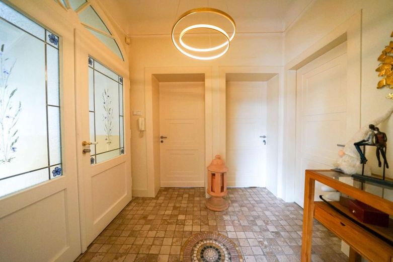 Altbau-Eleganz: Vielseitig nutzbar &amp; modernisiert - Stadtvilla in Bestlage von Bergisch-Neukirchen! – Bild 6