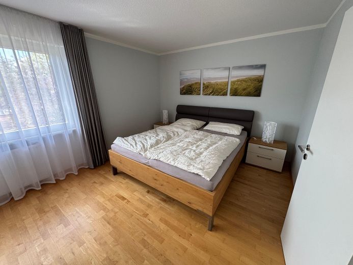 Casa a schiera centrale completamente modernizzata, in posizione tranquilla e centrale – Schlafzimmer