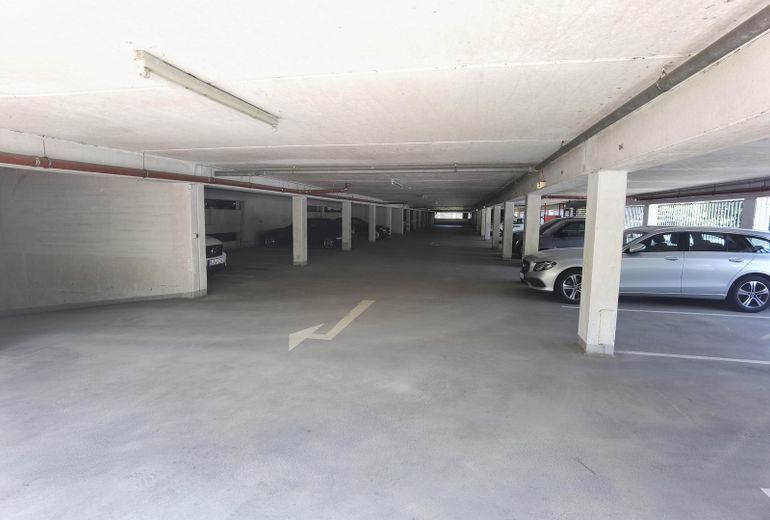 Gesicherte Tiefgarage