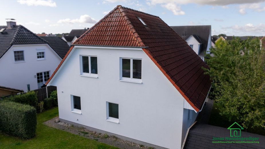 Einfamilienhaus mit Carport und Garten – Foto 16