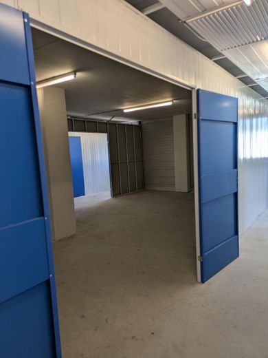 40m² STORAGE SPACE IN A PRIME TRANSPORT LOCATION. COMMISSION-FREE – Photo 2