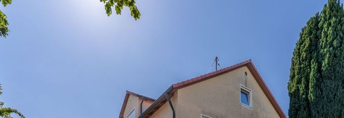 Three residential units on approx. 1,100 m² - developable existing property in a quiet location in Neuburg
