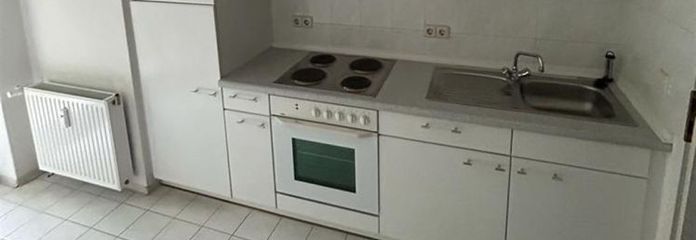 2-Zimmer mit Einbauküche, Balkon, Dusche und Laminat zum Toppreis!
