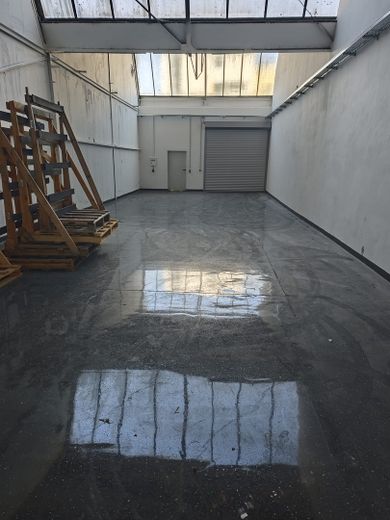 किराये के लिए 130m² का गोदाम – फोटो 2
