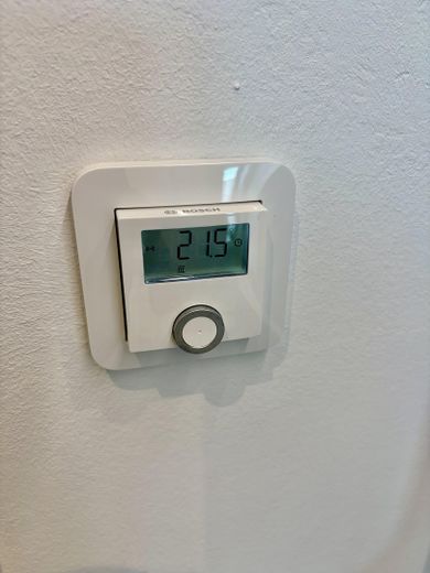 Provisionsfrei! Modernes Penthouse mit großer sonniger Dachterrasse – Smartes Fußbodenthermostat