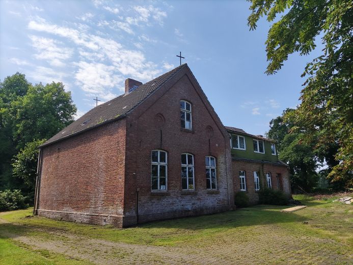 Ehemaliges Schulgebäude