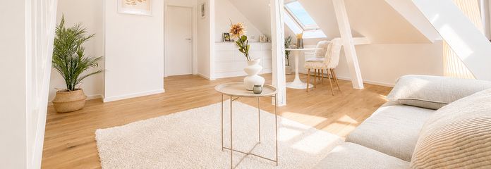 **Traumhafte Maisonette-Wohnung in der Andreasvorstadt** Sofort einziehen // ohne Provision – Wohnen
