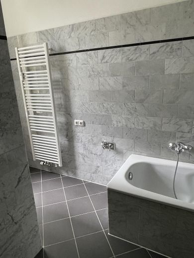 Encantador apartamento antiguo con balcón y ascensor en Hufelandstraße, Prenzlauer Berg – Foto 16