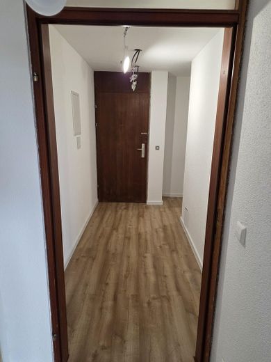 Frisch renovierte 1-Zimmer-Wohnung mit Wintergarten & Stellplatz in Ludwigsburg-Neckarweihingen – Foto 4