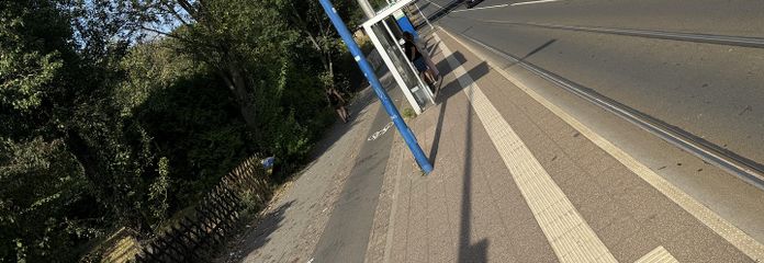 Na 01.10.26!!! Działka budowlana pod zabudowę mieszkaniową: 7.615 m² powierzchni brutto z pozwoleniem na budowę. – Direkter Straßenbahnanschluss 