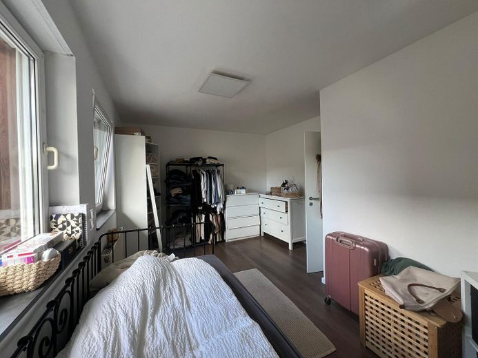 Modernes High-Tech-Wohnen: Reihenendhaus mit smarthome-Komfort & Gartenoase – Schlafzimmer Rechts 1 OG